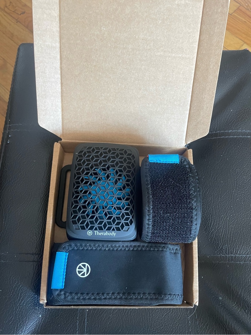 Therabody Black Recovery/Therm Cube with Textured Grip
